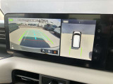 【アラウンドビューモニター】はまるで上から見ているような視点で周囲を確認できます!駐車が苦手な方でも安心して駐車できますね♪