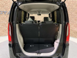 ■充実のアフターサービス■ 車の販売はもちろん、自社整備工場・自社鈑金工場・オイル交換&点検専門店舗を完備しておりますので納車後もお客様のカーライフをトータルでサポートいたします。
