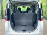 普段のお買い物や通勤、送迎等に十分な荷室スペースを確保しております。セカンドシートを倒すと、大きな荷物の積載も可能です♪