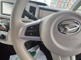 ステアリングスイッチ付☆手元で操作が出来るので便利。安全運転にも繋がります!