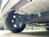 お車を安心してお乗りいただく為には、足回りの定期点検が欠かせません。サービスサポート(有償保証)では無料点検もご提供しており、安心のカーライフをお過ごしいただけるサポート体制が整っています。