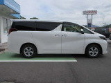 トヨタの中古車には全国5,000ヶ所のネットワークで修理保証が受けられる手厚い保証が1年間ついてくるため、安心で快適なカーライフをお約束します。メーカー・年式は問いません!一部対象外車両もあります