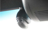 ◆ドライブレコーダー◆映像・音声などを記録する自動車用の装置です。 もしもの事故の際の記録はもちろん、旅行の際の思い出としてドライブの映像を楽しむことができます。