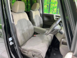 運転席シート廻りは使用感も少なく、良好な状態となっています。丁寧に使われていたことがよくわかりますね。