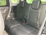 ドライバーの視界を妨げない、広々とした室内空間。快適な運転環境を実現しています。