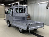 荷物がしっかり積める広々荷台