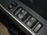 電動格納式ドアミラー・パワーウインドウを装備しています。