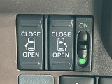 【両側パワースライドドア】スマートキーや運転席のスイッチで後席両側スライドドアの開閉が可能♪電動だから力を入れてドアを開ける必要が無く、小さなお子様でも簡単に開け閉めでき快適です♪