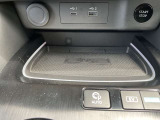 ワイヤレス充電器が付いています。