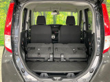 普段のお買い物や通勤、送迎等に十分な荷室スペースを確保しております。セカンドシートを倒すと、大きな荷物の積載も可能です♪