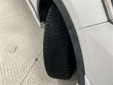 タイヤサイズは195/60R17!残り溝は5ミリ程度です!