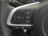 ステアリングスイッチ付!運転中も目線を動かす事無く音量等の操作可能!