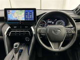 スポーティームード溢れる運転席周りですね。 クイックなドライビングに対応できるよな運転席回りになっています。 ドライブがますます楽しくなりますね!