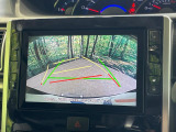 【バックカメラ】駐車時に後方がリアルタイム映像で確認できます。大型商業施設や立体駐車場での駐車時や、夜間のバック時に大活躍!運転スキルに関わらず、今や必須となった装備のひとつです!