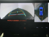 パノラミックビューモニター付きです。車両を上から見た様な映像を画面に表示。運転席からの目視だけでは見にくい、車両周辺の状況をリアルタイムでしっかり確認出来ます。