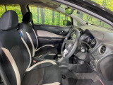 運転席シート廻りは使用感も少なく、良好な状態となっています。前オーナー様が丁寧に使っていたことがよくわかりますね。