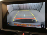バックガイドモニターで、後方を確認しながら安心して駐車することができます。運転初心者も熟練者も必須の機能ですよ!