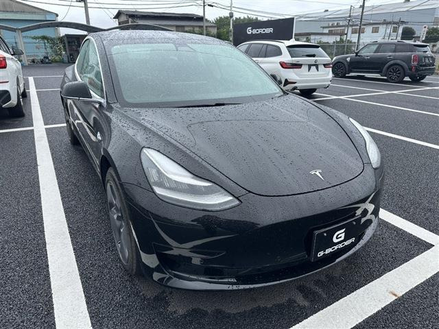 モデル3 スタンダードレンジ プラス 禁煙車 パノラマガラスルーフ 黒革シート