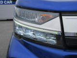LEDヘッドライトで夜間の運転も安心です