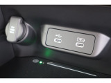 USBオーディオ用ソケットがついていますので携帯電話などを接続すれば音楽等の再生が可能です!