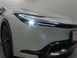 高輝度で点灯速度が速く、しかも消費電力の少ないLEDヘッドライトが装備されています!LEDの明るい光が走行中の視界の確保をサポートして、夜のドライブがより楽しく安全に運転できます♪