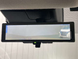 【スマートルームミラー】ルームミラー上に車体後方カメラの映像を映し出すことで車内定員、荷物状況に影響をうけません★たくさん乗せても、たくさん載せても、後方視界すっきりのインテリジェントルームミラー★