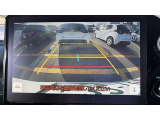 バックガイドモニターで、後方を確認しながら安心して駐車することができます。運転初心者も熟練者も必須の機能ですよ!