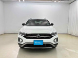 VWは小さな車も、大きな車も、平等です。クラスによって品質や安全性に差を付けない。ボディ剛性と精度、重厚なドアの音はどの車種も共通です。是非一度体感してみて下さい。