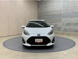お車購入のポイントとなるフロントマスクです!シャープな目つきが印象的なデザインのヘッドランプです。