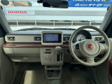 視界の良さと取り回しの良さで、たまに運転する奥様にも安心♪