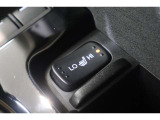 シートヒーター装備付き車!!座席に埋め込まれた電熱線によりシートを暖めることが出来る装備で、温められたシートは、寒い冬には最適です!!
