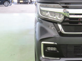 LEDヘッドライトは、点灯の瞬間から光量を発揮し、突然暗くなるトンネルなどでの安定感を高めます。