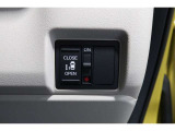 【左電動スライドドア】力を入れずにラクラクドア開閉♪左側電動スライドドア装備車両◎右側スライドドアは手動開閉です。狭い駐車場での乗り降りもラクラク♪挟み込み防止機構装備でお子様の乗り降りも安心◎