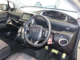 見通しのよいすっきりとした視界で、誰でも運転しやすいです。運転のしやすさは疲れにくさにも繋がりますよ♪