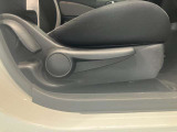 運転席はご自身の適切な運転ポジションへ移動可能なラチェットが付いております。