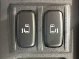【両側パワースライドドア】スマートキーや運転席のスイッチで後席両側スライドドアの開閉が可能♪電動だから力を入れてドアを開ける必要が無く、小さなお子様でも簡単に開け閉めでき快適です♪