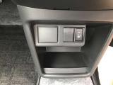 運転席にシートヒータ付きです☆