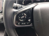 【ステリモ】ステアリングリモコンスイッチにてオーディオ操作可能となっており、運転にも集中できます。少しでも視線移動を減らし事故に遭う確率を下げます。