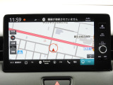★Honda CONNECTディスプレー★通信によって、自動で最新の地図へ更新。初めて訪れる場所でも安心です。緊急時にオペレーターのサポートを受けることも可能です。多彩な機能と操作のしやすさを両立!