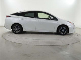 徹底した洗浄 室内もボディーも隅々までリフレッシュ! 室内の洗浄・消臭・除菌 外回りも徹底的にピカピカ仕上げ。