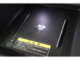 ワイヤレス充電搭載!対応した機器を置くだけで充電することが可能です!