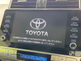 【純正9型ナビ】人気の純正ナビを装備。オーディオ機能も充実しており、Bluetooth接続すればお持ちのスマホやMP3プレイヤーの音楽を再生可能!毎日の運転がさらに楽しくなります!!