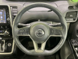 【純正革巻きステアリング】上質な革を使用することで、手にしっかり馴染みとても運転しやすいハンドルです♪