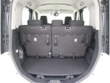 走りにこだわりながら収納力も持ち合わせたお車です。荷物を載せて軽快なドライブを楽しめますよ♪