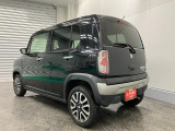 後席のシートアレンジが自由自在なのでアウトドアや車中泊にピッタリ♪