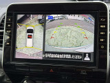 駐停車には便利なアラウンドビューモニター搭載。サイドモニターの切り替えも可能です。