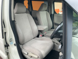 開放感のある運転席まわり!運転席からの視界も良好です!