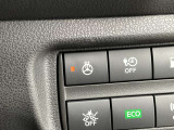 【ステアリングヒーター】車のハンドル(ステアリング)の内蔵電熱線により、冷えた手を直接温めてくれる暖房装備です!