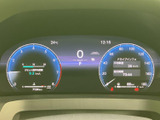 視認性の高いメーター類で、運転に必要な情報を的確に把握できます。運転に集中できる環境が整っています。
