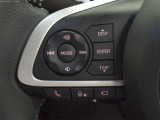 ステアリングスイッチ付!運転中も目線を動かす事無く音量等の操作可能!